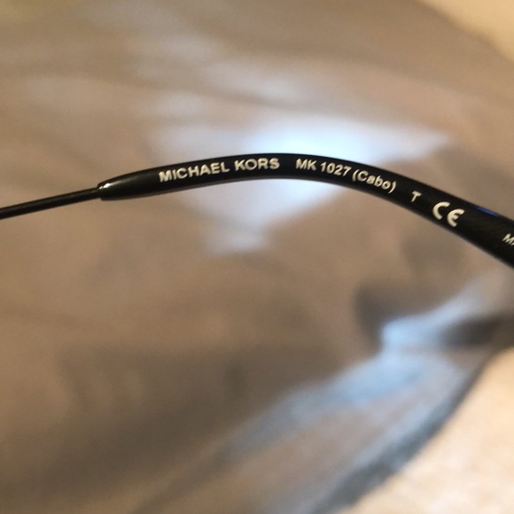 Michael Kors MK 1027 (Cabo) sunglasses. I - Picture 4 of 5